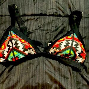 Women’s medium bikini top